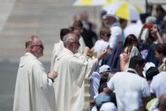 7-Canonization01_004-3
