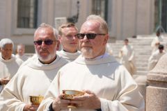 7-Canonization01_023-3