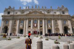 7-Canonization01_029-3